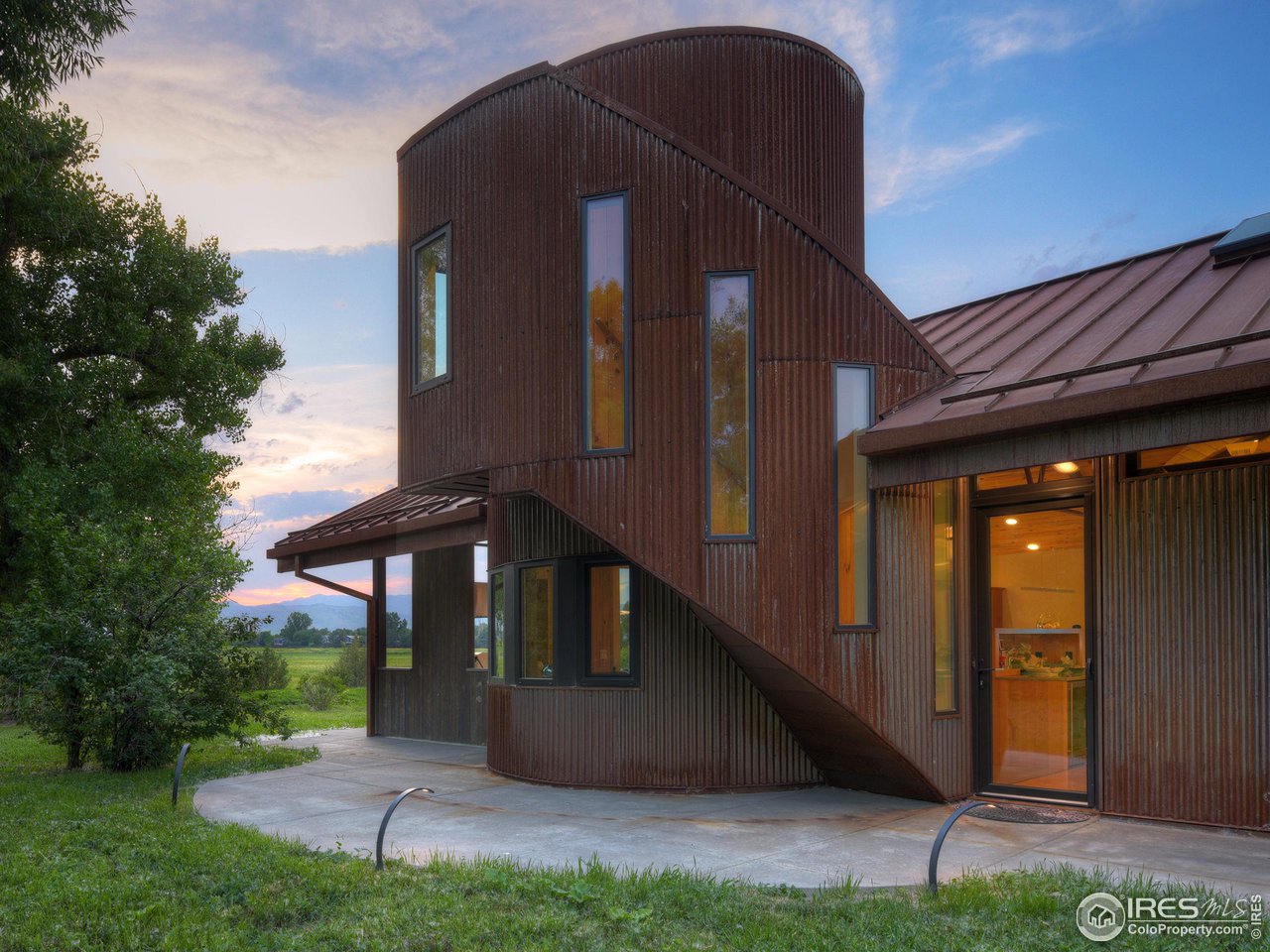 6077 Jay Road Boulder, CO 80301 - Photo 4 of 35 a view of a house with a yard