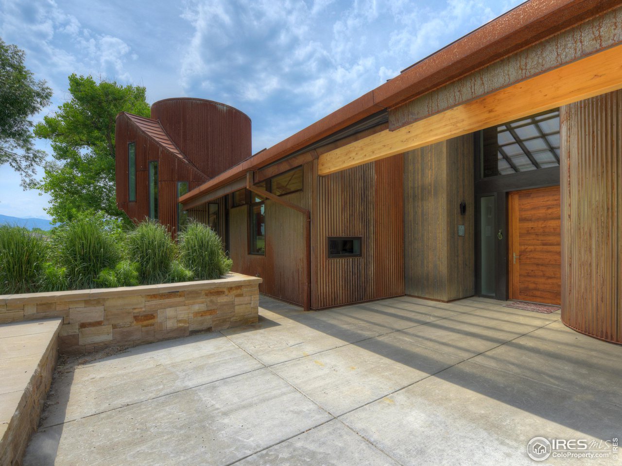 6077 Jay Road Boulder, CO 80301 - Photo 5 of 35 a view of backyard with seating space