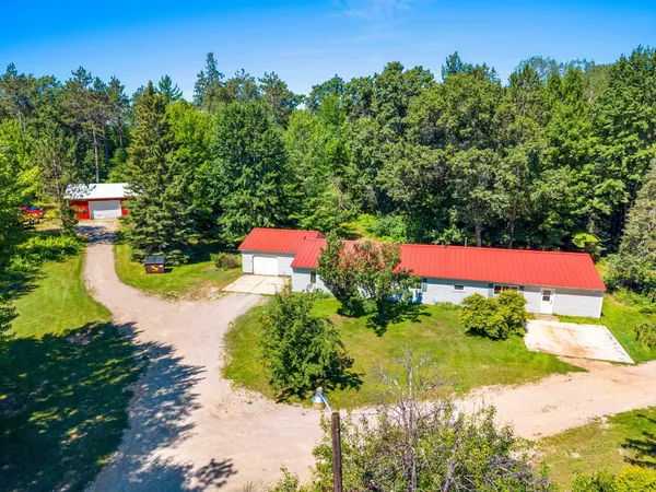 $274,900 | W10465 Leskovec Lane, Crivitz, WI 54114