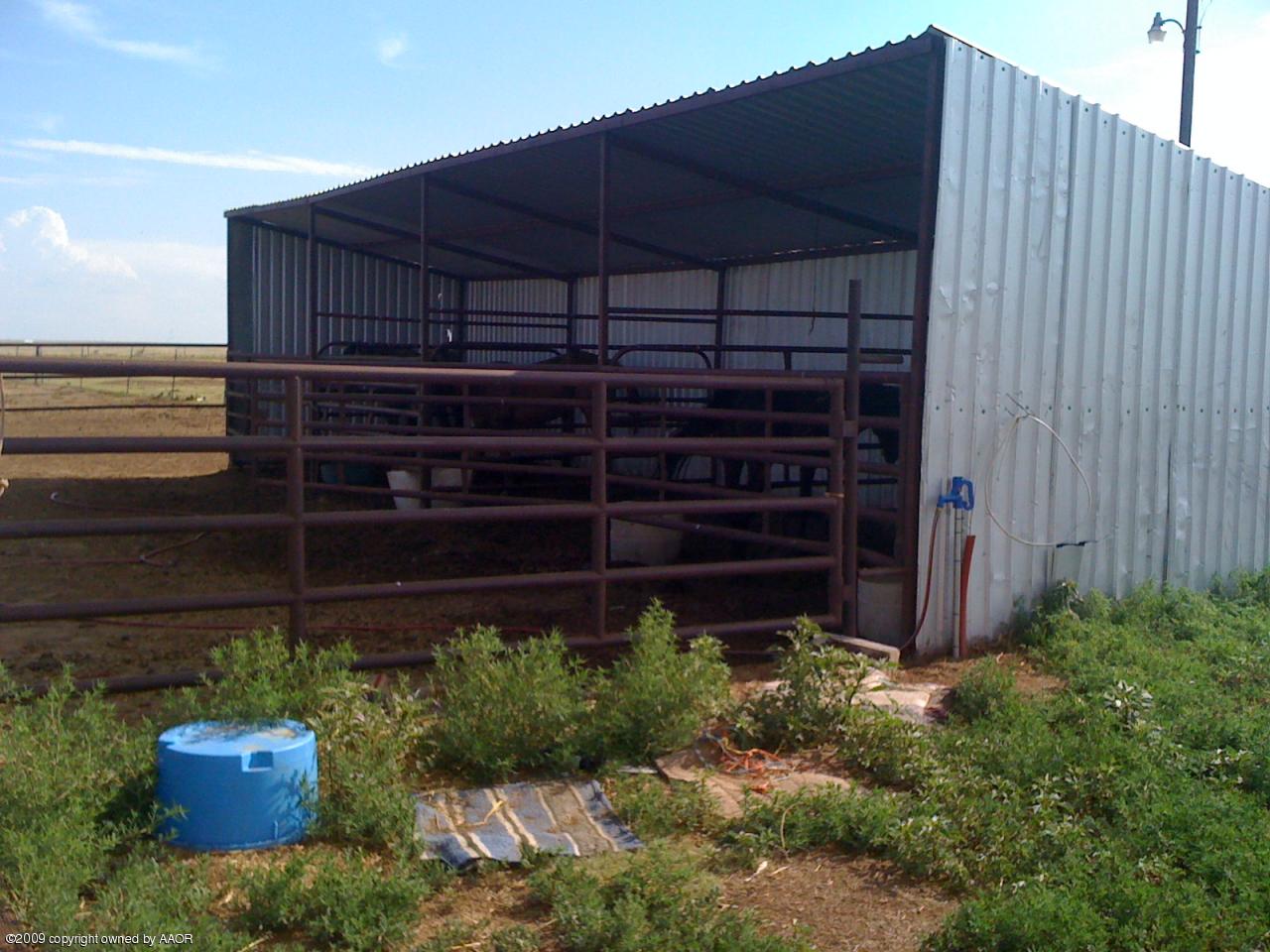 15601 Gordon-Cummings Road Canyon, TX 79015 - Photo 1 of 4 Horse Barn