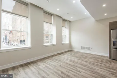 $1,999 | 802 Sansom Street, Unit 502, Philadelphia, PA 19107