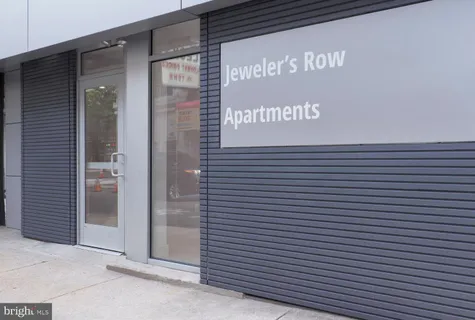 $1,999 | 802 Sansom Street, Unit 502, Philadelphia, PA 19107