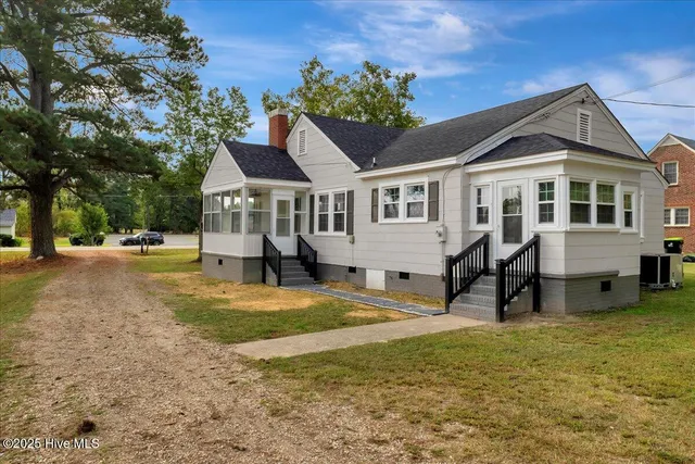 $210,000 | 211 West Central Street, Seaboard, NC 27876