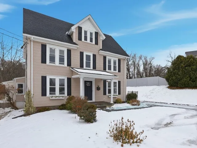 $849,900 | 11 Hadley Street, South Hadley, MA 01075