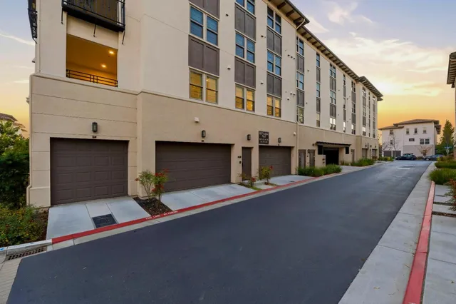 $1,089,888 | 1057 Foxglove Place, Unit 202, San Jose, CA 95131