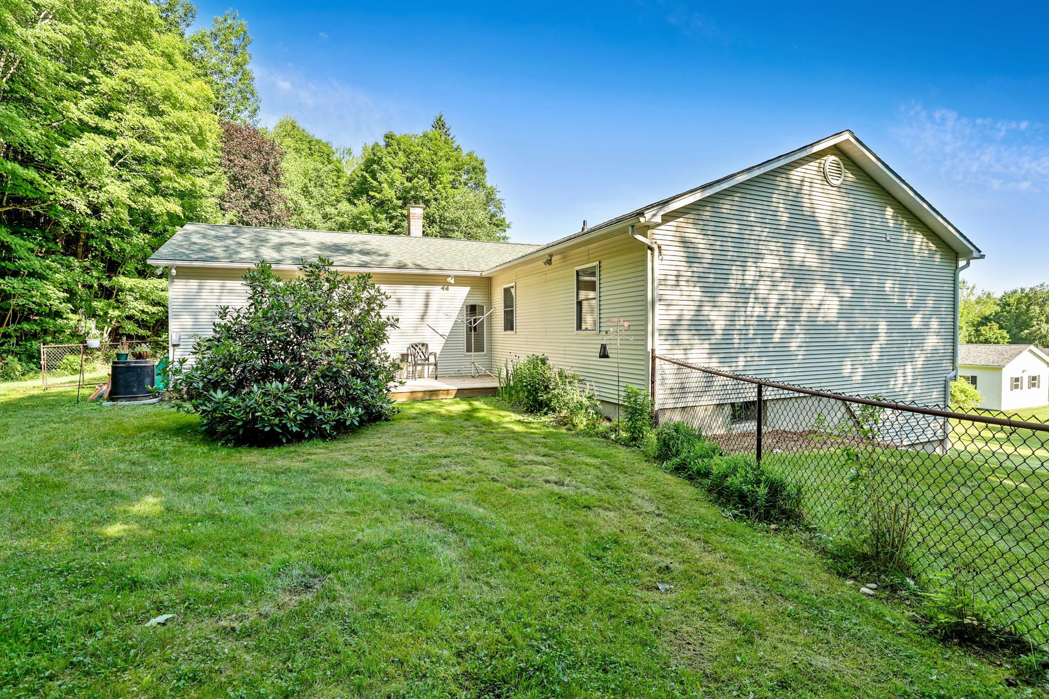 159 Brooks Street Newport, VT 05855 - Photo 8 of 58 Gallery Image 8
