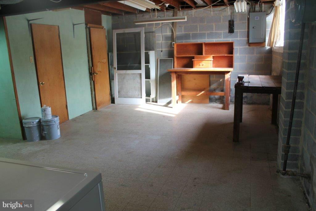 7700 Elba Road Alexandria, VA 22306 - Photo 12 of 13 Interior (General)