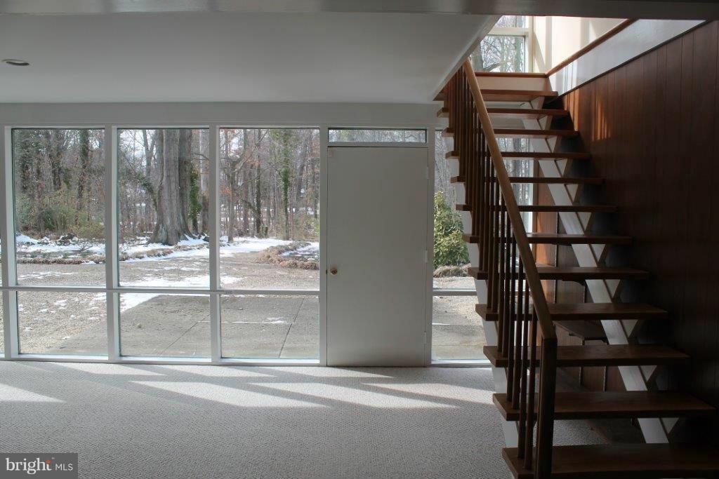 7700 Elba Road Alexandria, VA 22306 - Photo 9 of 13 Interior (General)