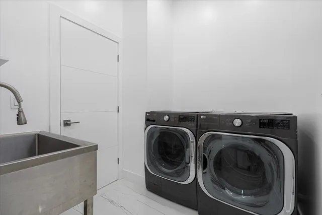 $780,000 | 623 Southwest Lake Charles Circle, Port St. Lucie, FL 34986