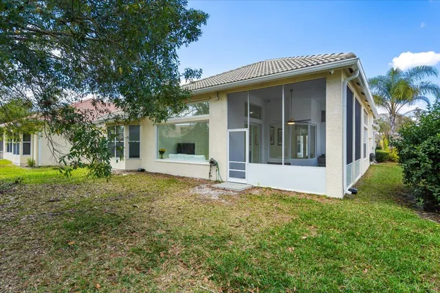 $780,000 | 623 Southwest Lake Charles Circle, Port St. Lucie, FL 34986