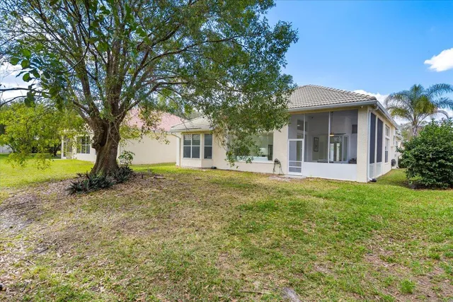 $780,000 | 623 Southwest Lake Charles Circle, Port St. Lucie, FL 34986