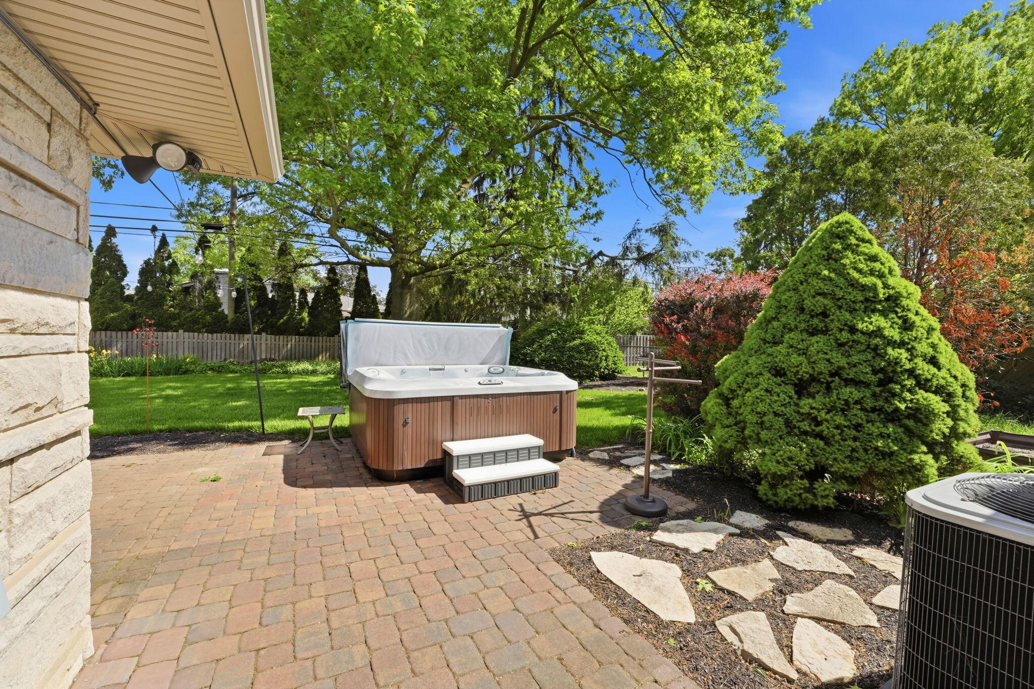 2290 Middlesex Road Columbus, OH 43220 - Photo 42 of 49