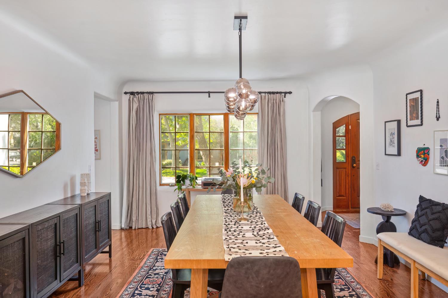 3501 Cutter Way Sacramento, CA 95818 - Photo 6 of 89 a living room with furniture and a table