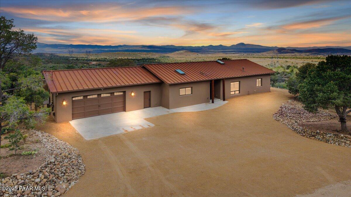 8760 North Yeager Mine Road Dewey, AZ 86327 - Photo 1 of 39 35-Front