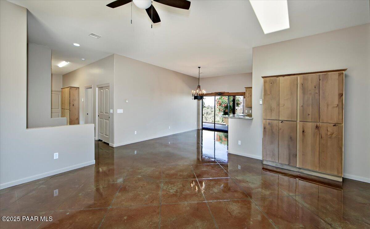 8760 North Yeager Mine Road Dewey, AZ 86327 - Photo 11 of 39 06-Living Room