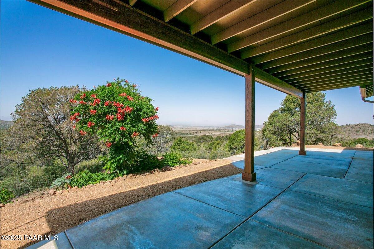 8760 North Yeager Mine Road Dewey, AZ 86327 - Photo 24 of 39 18-Patio
