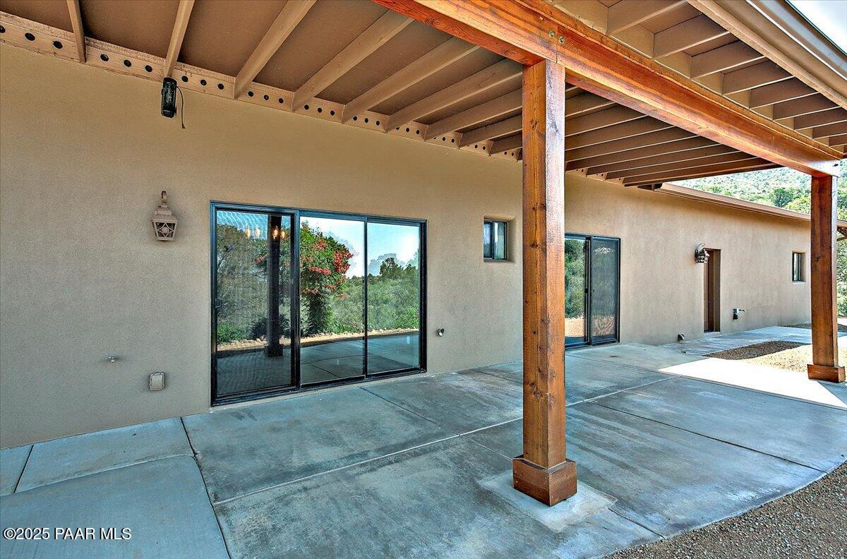8760 North Yeager Mine Road Dewey, AZ 86327 - Photo 27 of 39 21-Patio