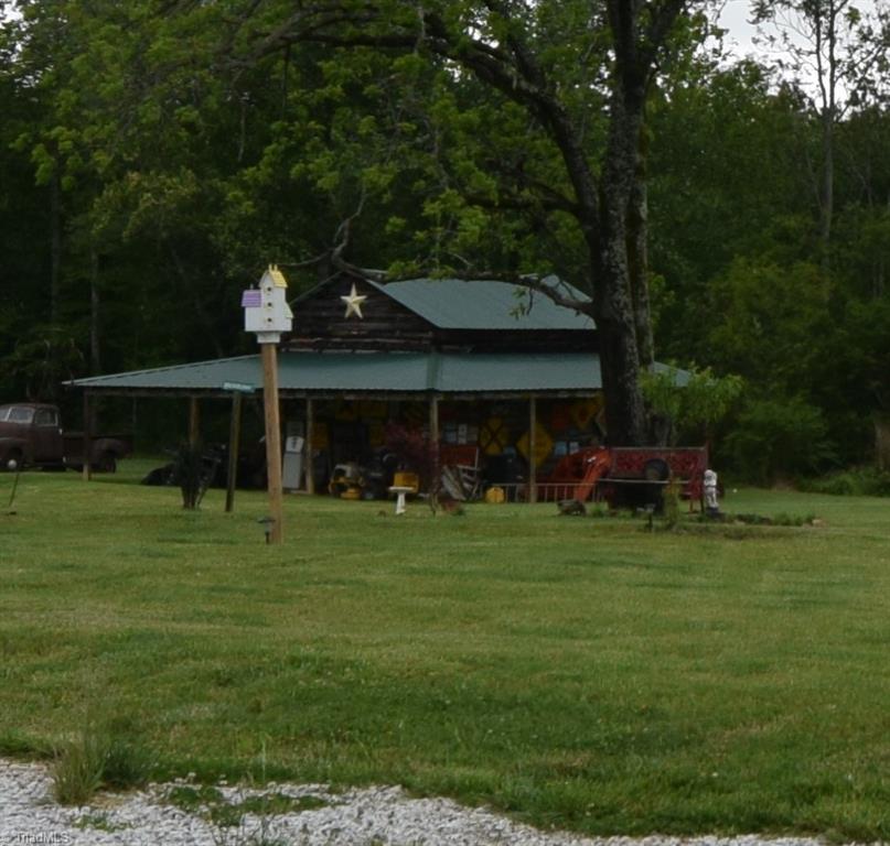 671 Tom Hunter Road Pilot Mountain, NC 27041 - Photo 3 of 19 Gallery Image 3