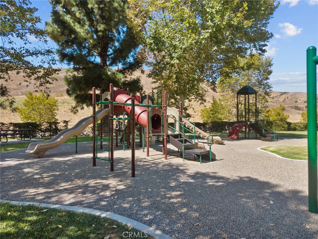 12219 High View Ridge Northridge, CA 91326 - Photo 16 of 65 Gallery Image 16