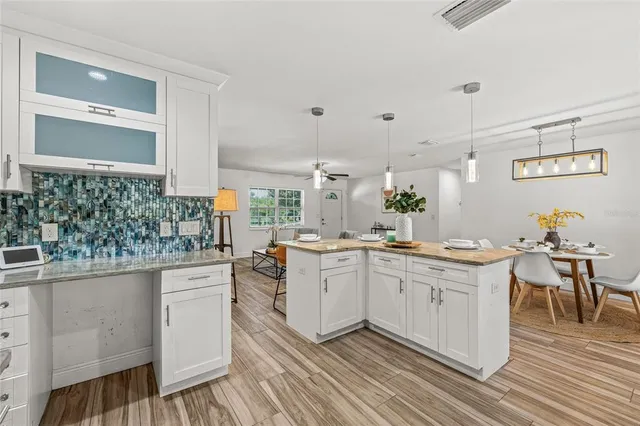 $359,000 | 5003 Presidential Street, Seffner, FL 33584