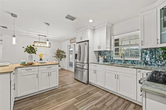 $359,000 | 5003 Presidential Street, Seffner, FL 33584