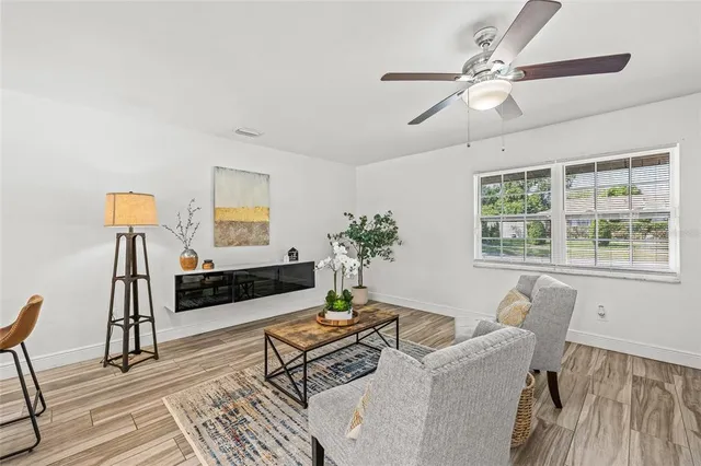 $359,000 | 5003 Presidential Street, Seffner, FL 33584