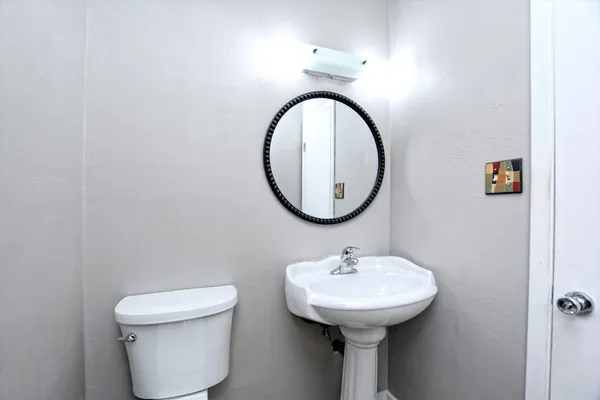 $2,995 | 7509 Daugherty Street, Austin, TX 78757