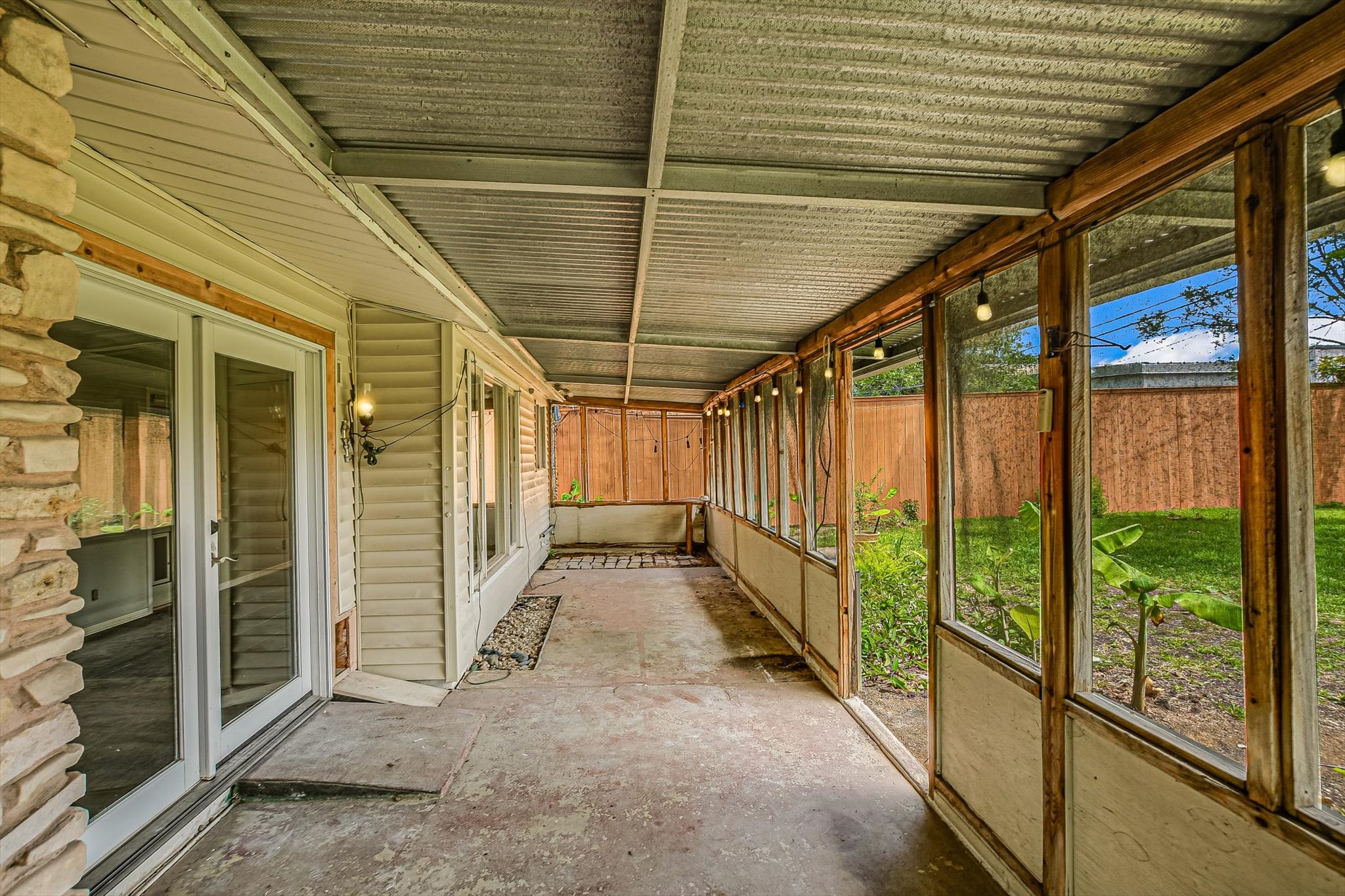 7509 Daugherty Street Austin, TX 78757 - Photo 21 of 24 a view of a shaded area in the balcony
