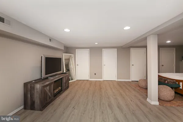 $639,900 | 158 South Shady Retreat Road, Doylestown, PA 18901
