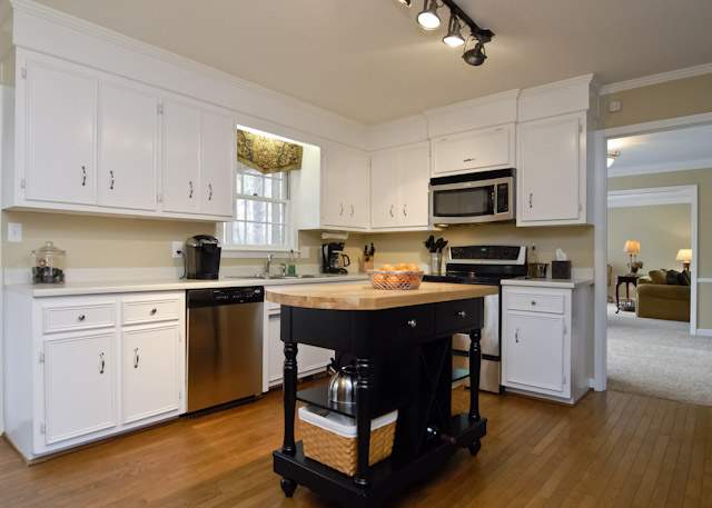109 Middle Brook Road Greer, SC 29650 - Photo 3 of 25 Gallery Image 3