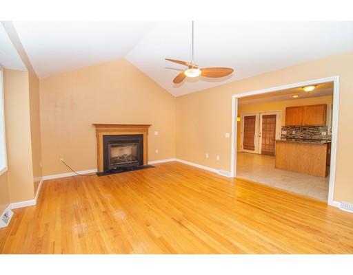 217 Cabinet Street Springfield, MA 01129 - Photo 3 of 21 Gallery Image 3
