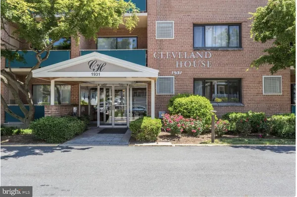 $1,750 | 1931 North Cleveland Street, Unit 211, Arlington, VA 22201