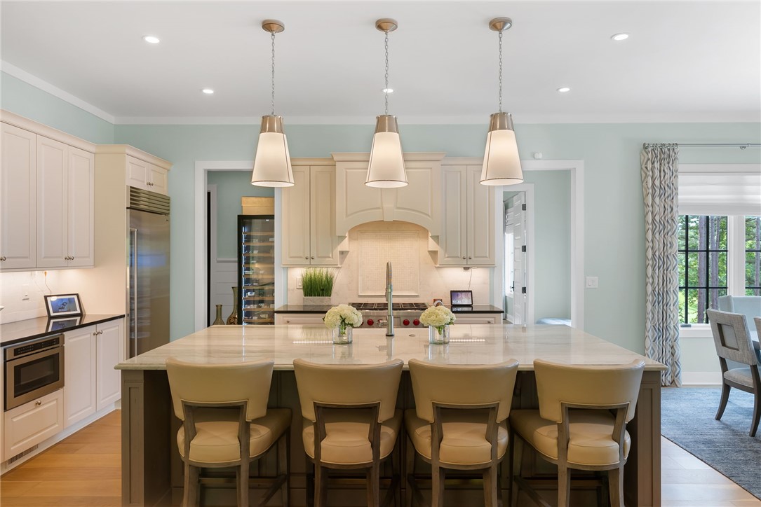 119 Drewberry Lane Sunset, SC 29685 - Photo 5 of 42 This spacious kitchen offers a large island with seating, perfect for casual dining and entertaining.