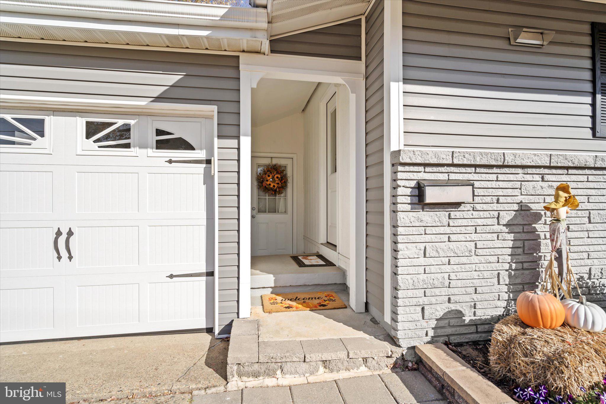 21 Lambeth Road Burlington, NJ 08016 - Photo 3 of 30 Gallery Image 3