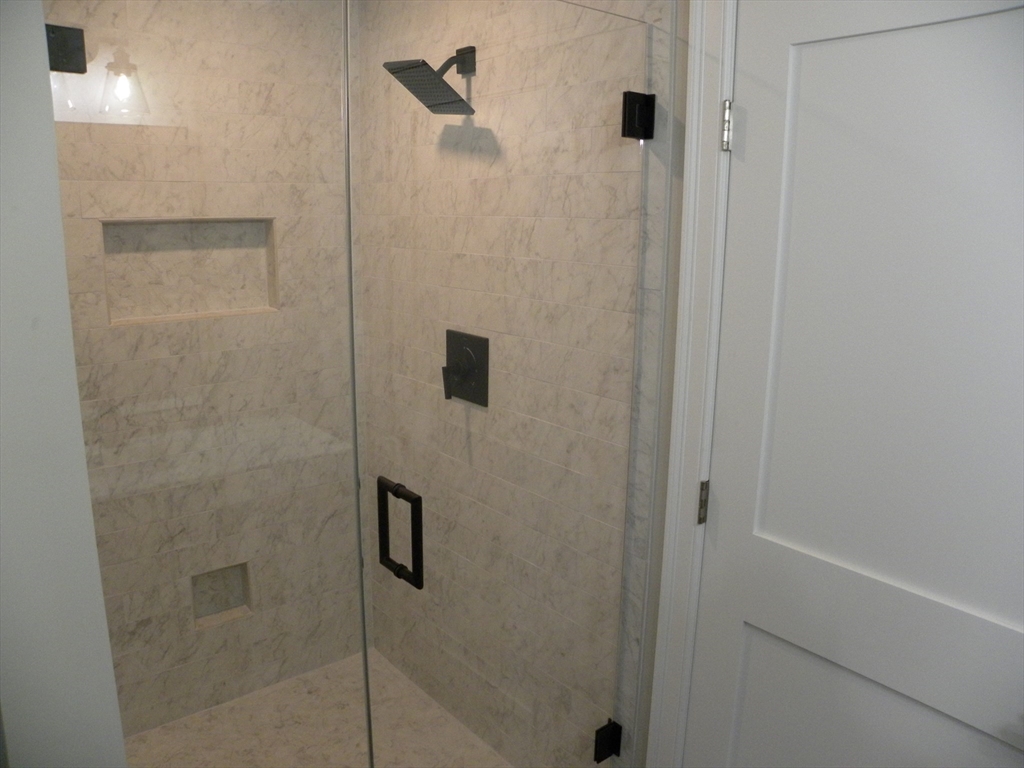 16 Riverside Drive Berkley, MA 02779 - Photo 13 of 33 Gallery Image 13