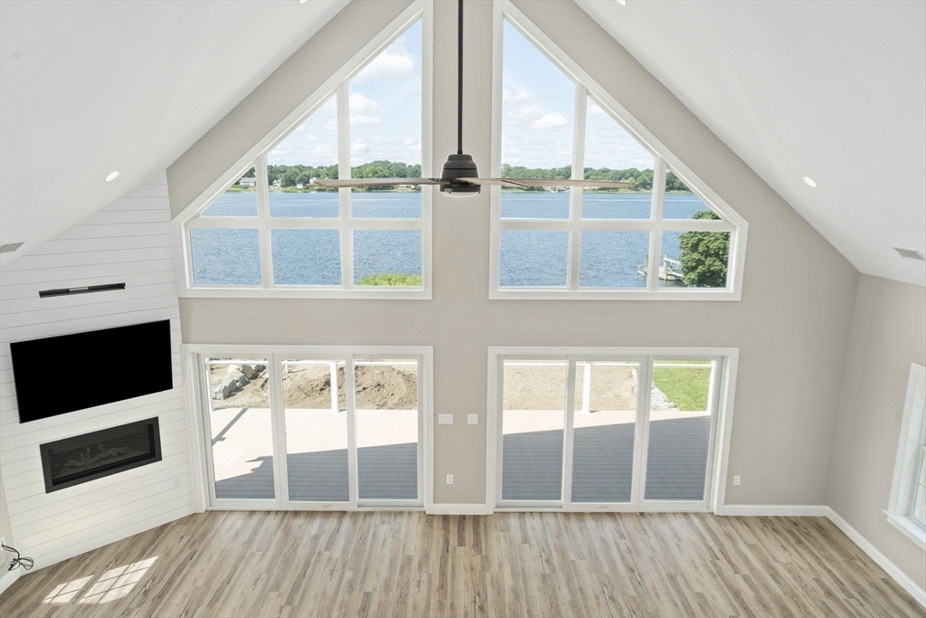 16 Riverside Drive Berkley, MA 02779 - Photo 17 of 33 Gallery Image 17