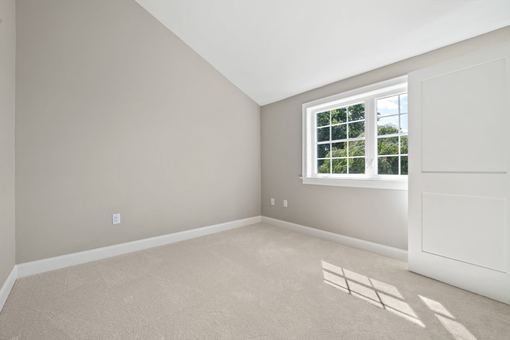 16 Riverside Drive Berkley, MA 02779 - Photo 22 of 33 Gallery Image 22