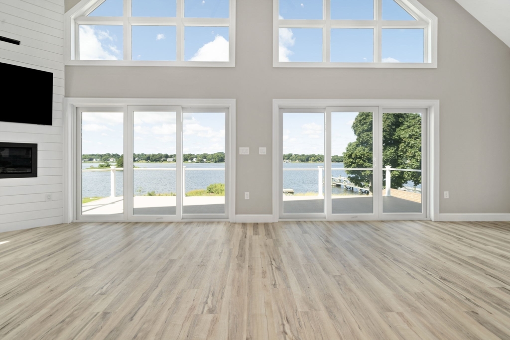 16 Riverside Drive Berkley, MA 02779 - Photo 9 of 33 Gallery Image 9