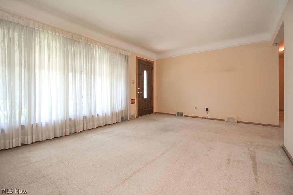 703 Sterling Road Wickliffe, OH 44092 - Photo 5 of 19 Gallery Image 5