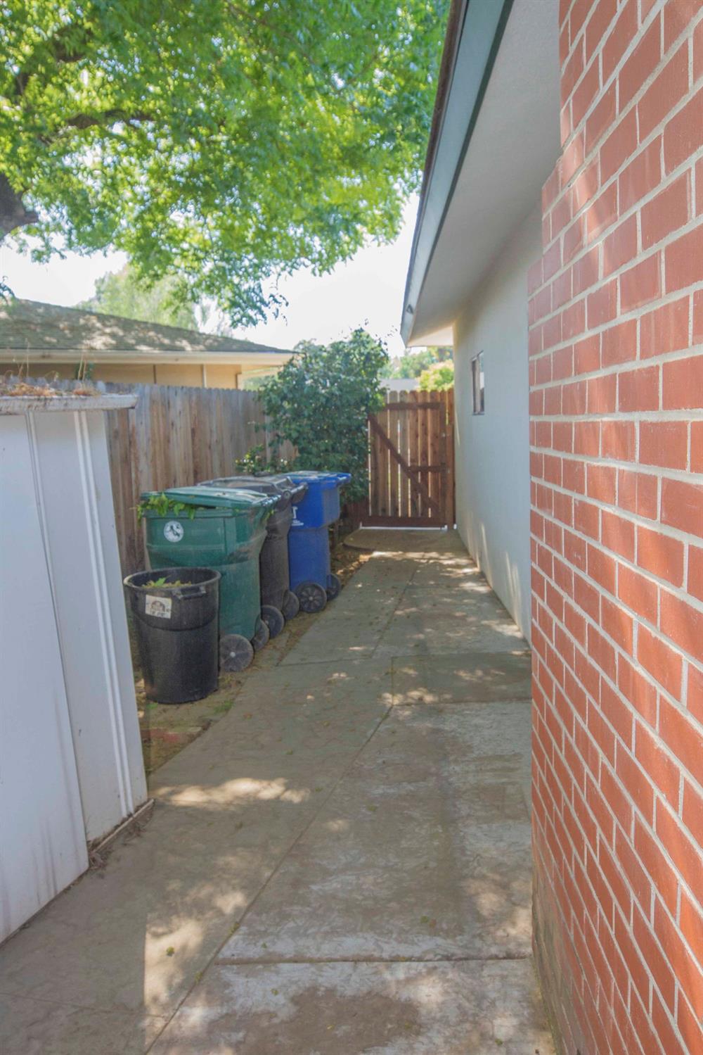 111 Flora Circle Reedley, CA 93654 - Photo 45 of 49
