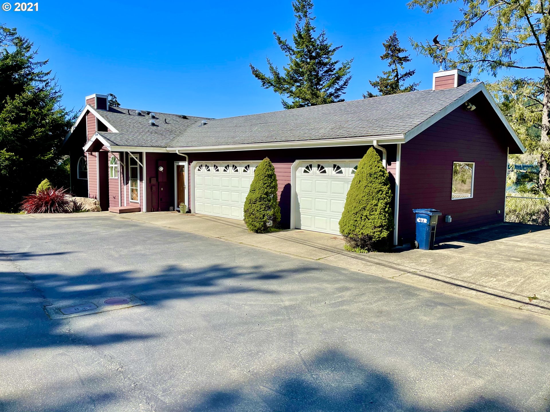 94451 Jerry's Flat Road Gold Beach, OR 97444 - Photo 1 of 32 Gallery Image 1
