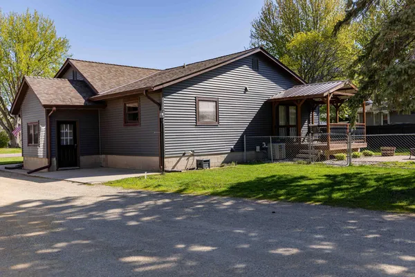 $329,900 | 317 East South Street, Janesville, MN 56048