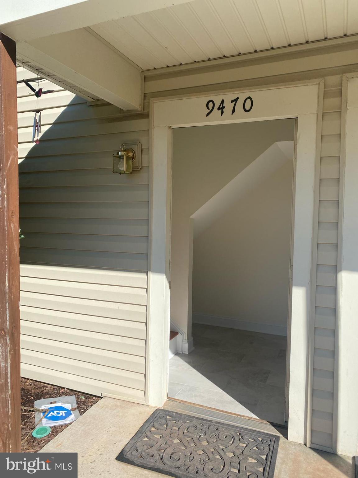 9470 Scarlet Oak Drive Manassas, VA 20110 - Photo 2 of 33