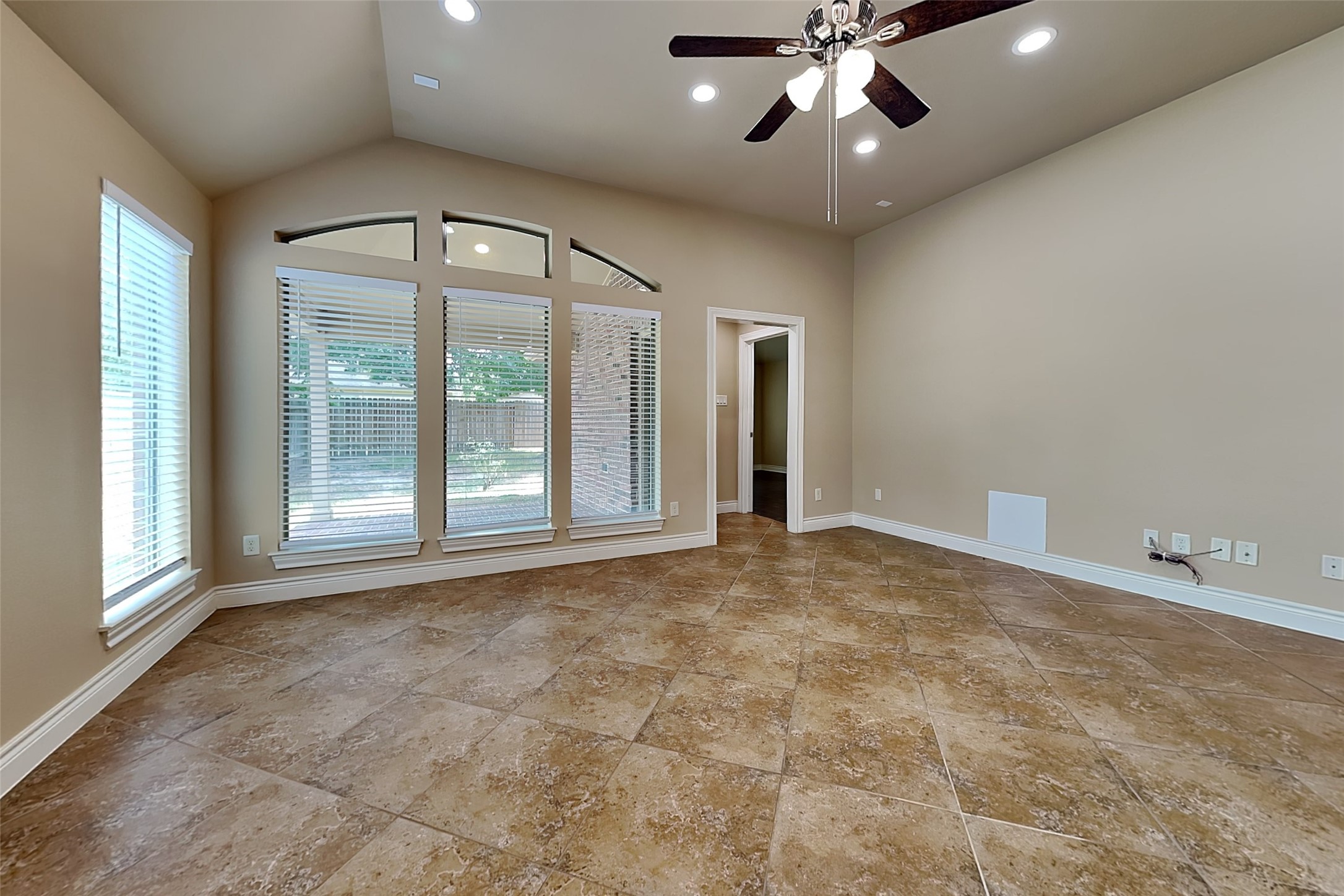 27407 Tracy Ridge Court Spring, TX 77386 - Photo 3 of 21 Gallery Image 3