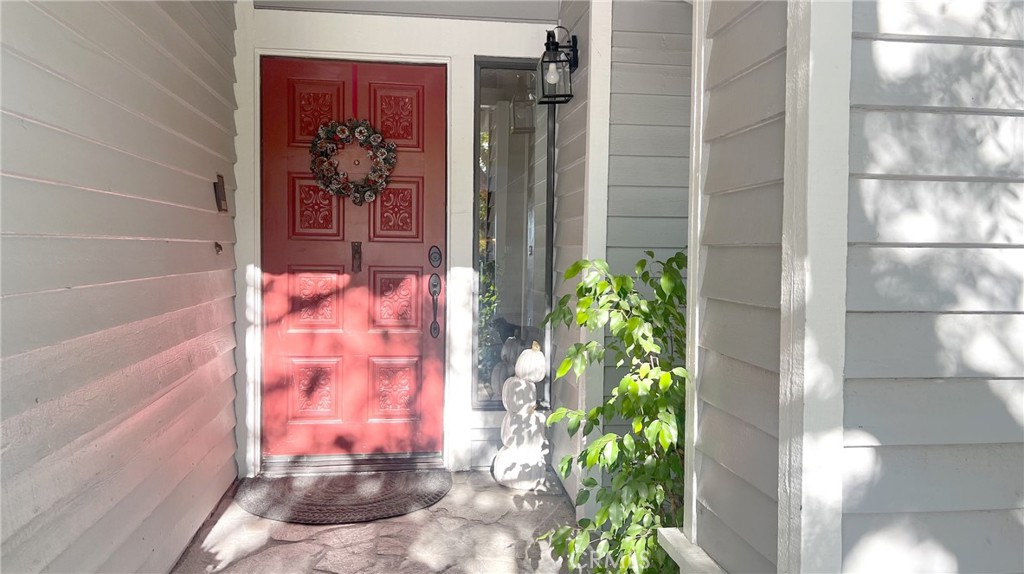 24394 Crestview Drive Newhall, CA 91321 - Photo 3 of 38