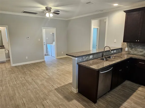 $1,475 | 1201 Dutch Street, Unit B, Deer Park, TX 77536
