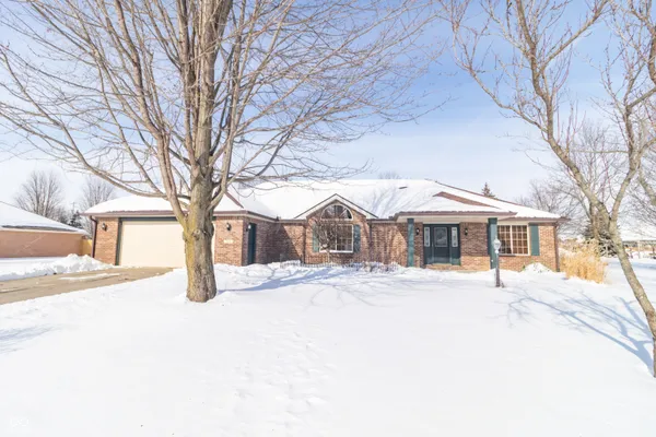 $335,800 | 166 West Woodland Drive, Pendleton, IN 46064