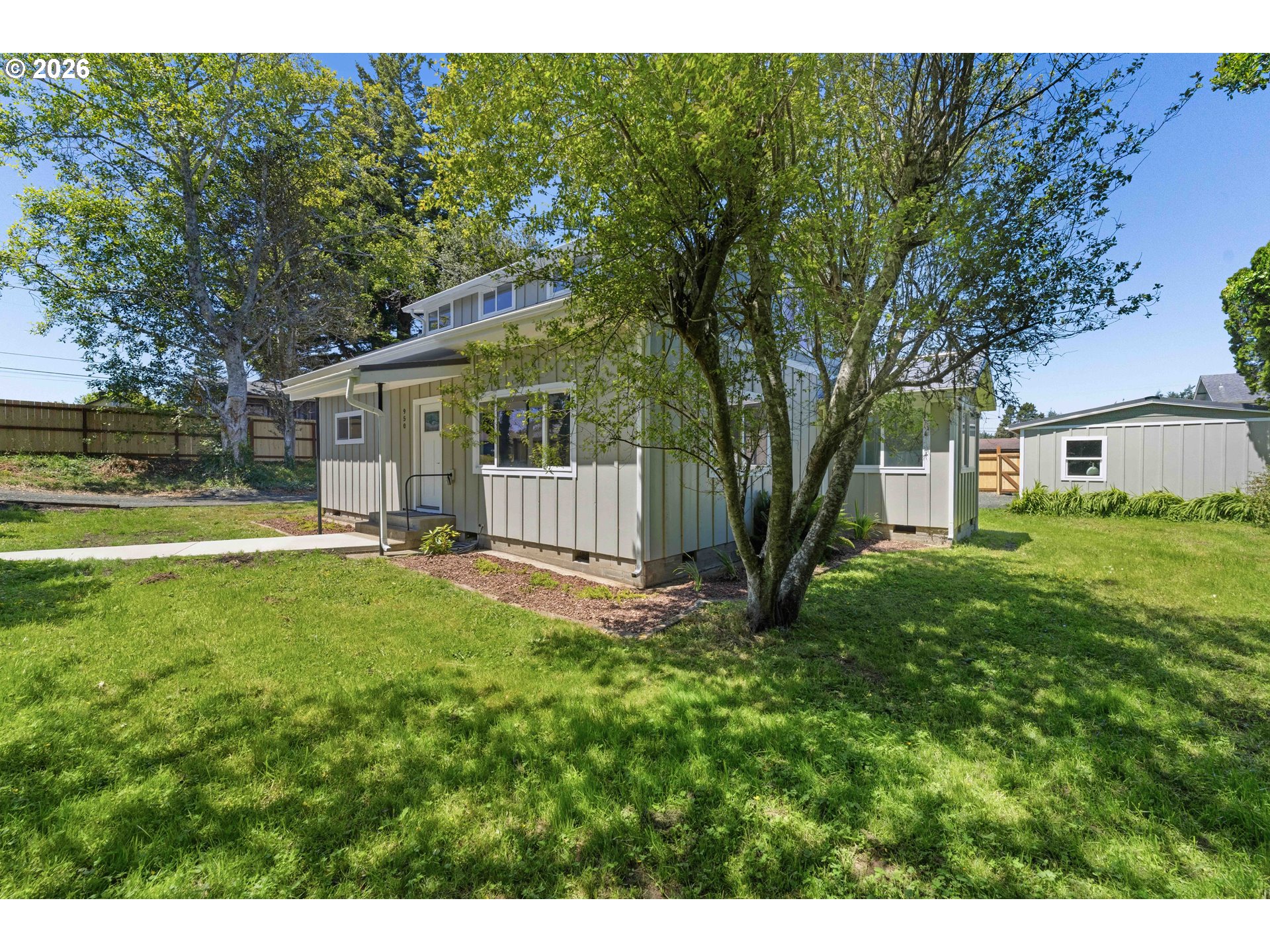 950 Exchange Street North Bend, OR 97459 - Photo 7 of 43