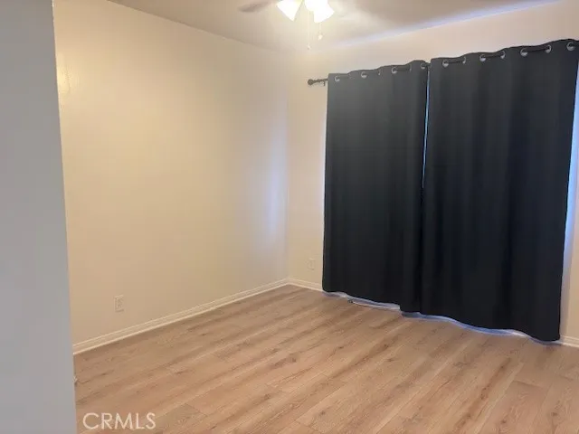 a bed room with a bed