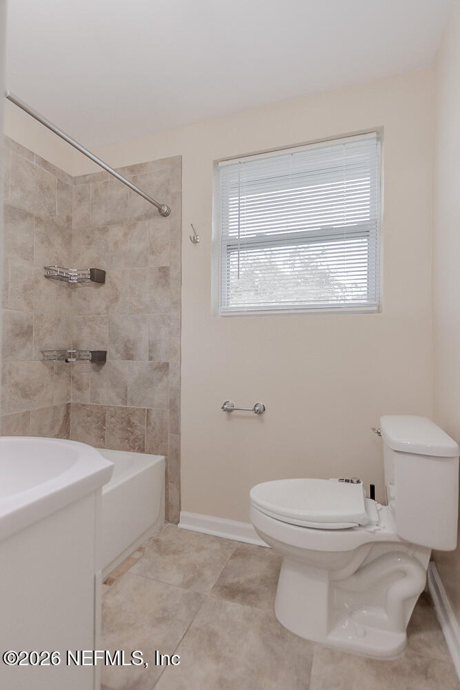 848 Glynlea Road Jacksonville, FL 32216 - Photo 24 of 32 20260723_glynlea_rd_1078